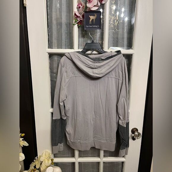 Kenneth Cole and Express Men’s Top Bundle - Picture 7 of 14